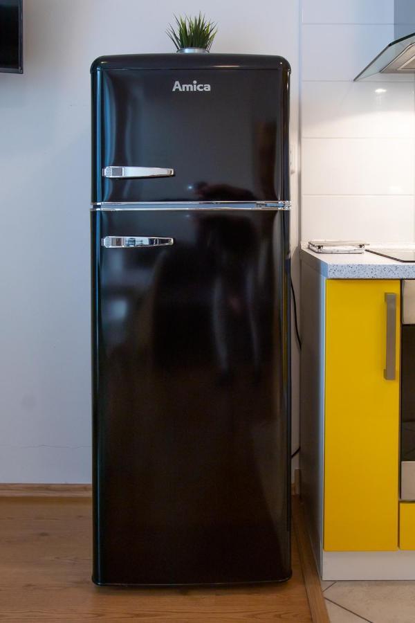 אוסטרבה Yellow Apartment מראה חיצוני תמונה